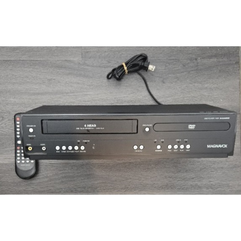 Magnavox DV220MW9 DVD Player VCR Combo Dual Deck with Remote